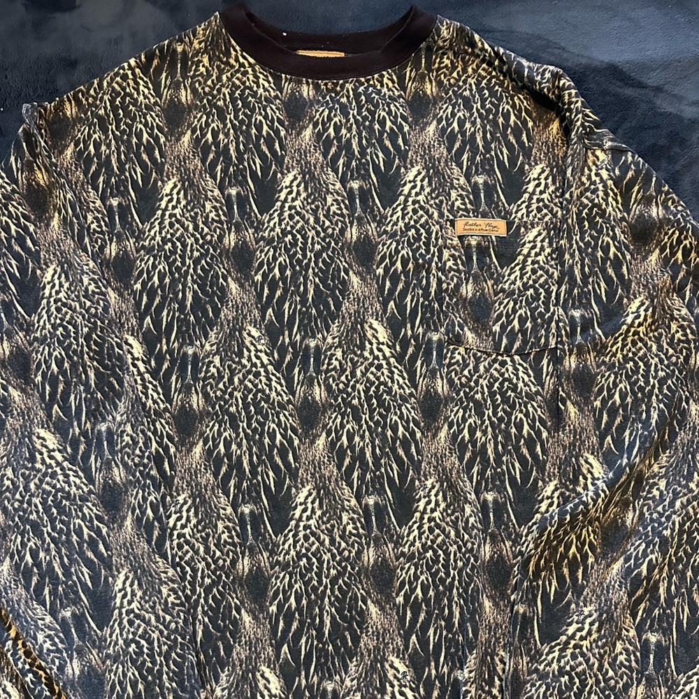 Feather Flage came long sleeve